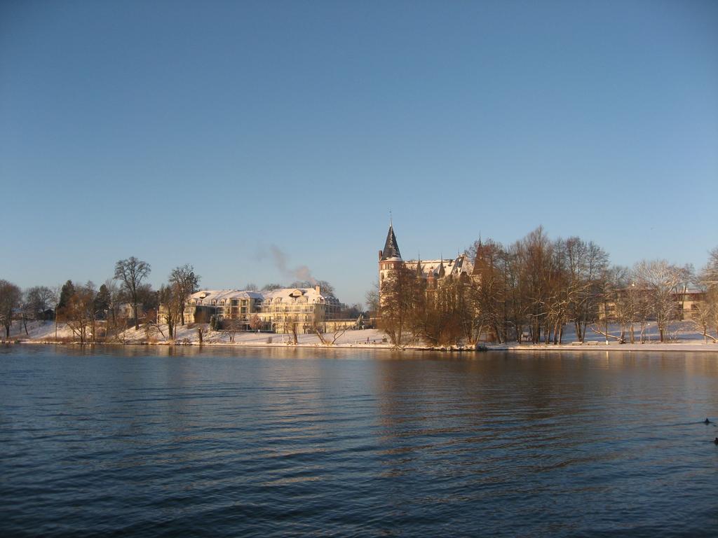Seehotel Schloss Klink Kültér fotó